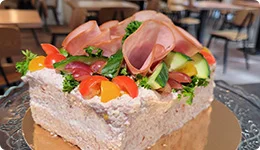 Voileipäkakut ryhmään