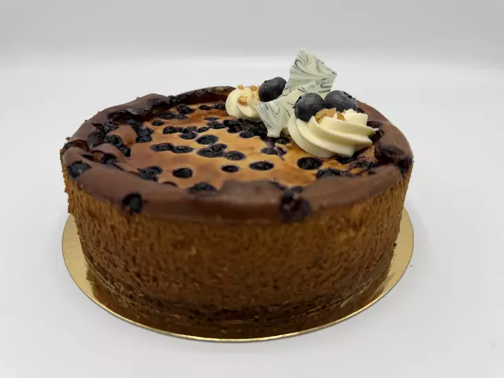 PAISTETTU MUSTIKKAJUUSTOKAKKU 7H - Juustokakut - 5093 - 1