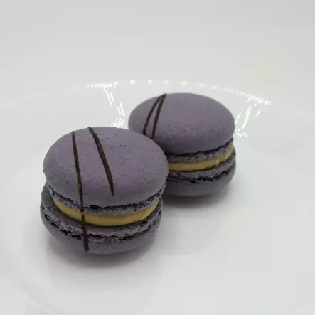 MACARON KARAMELLI - Wienerit, Leivokset ja Piirakkapalat - 915 - 1