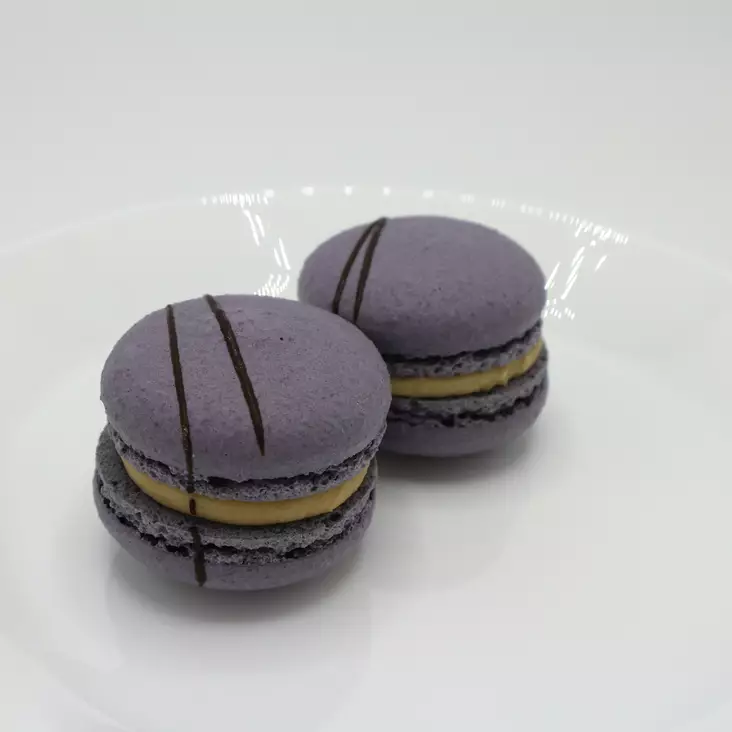 MACARON KARAMELLI - Wienerit, Leivokset ja Piirakkapalat - 915 - 1