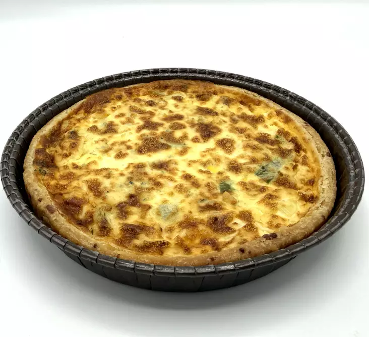 AURAJUUSTOPIIRAKKA - Pasteijat, Piirakat ja Salaatit - 5097 - 1