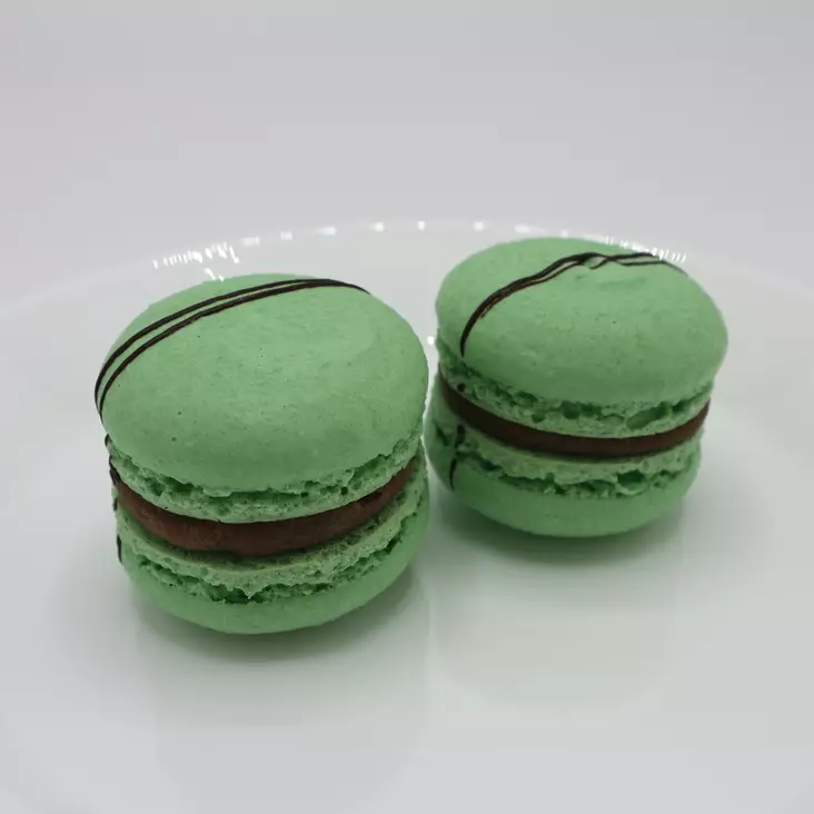 MACARON MINTTU - Wienerit, Leivokset ja Piirakkapalat - 958 - 1